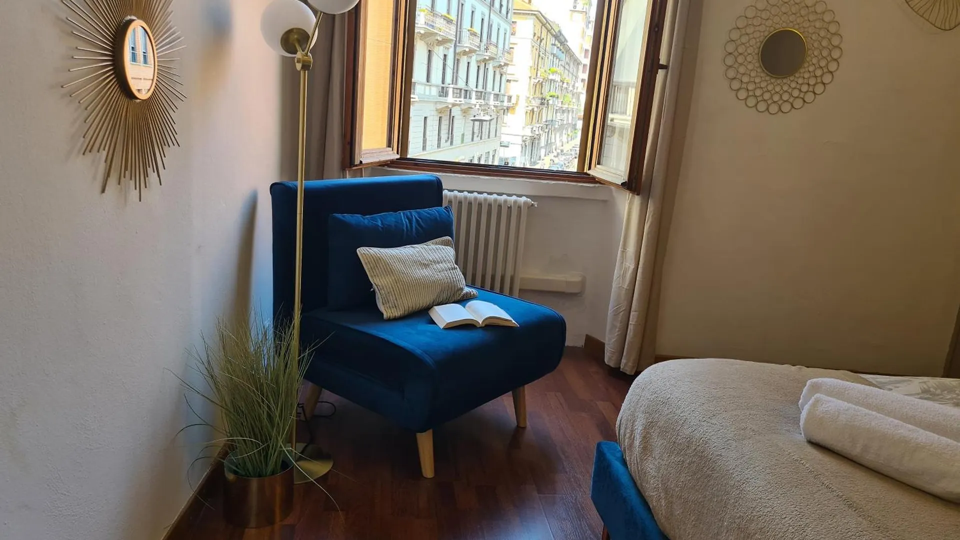 Apartment Aurum Suite - Near The Duomo, Milan Italy